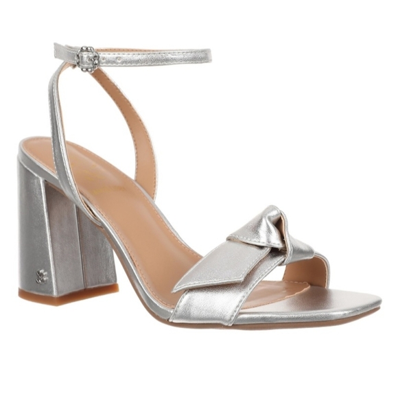 Sam & Libby - Picture 5 of 6